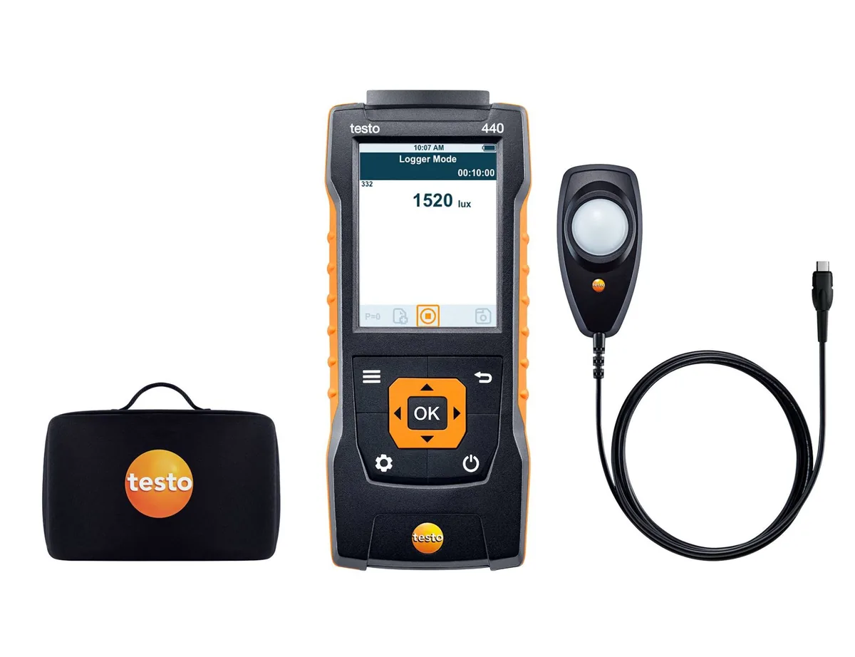 Комплект Testo 440 + люкс-зонд 0563 4402